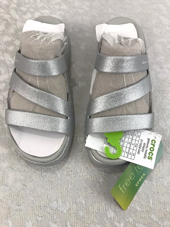 CROCS Shoes - Crocs Getaway Silver Metallic Strappy Sandals Women's Size 5 NWT